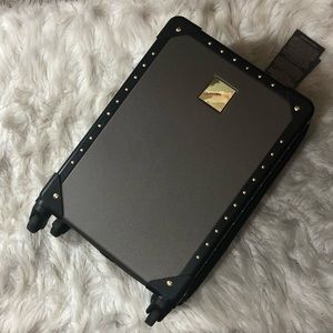 Vince Camuto Grey/Black carry on luggage/suitcase